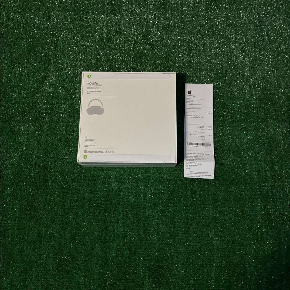 Apple AirPods Max - Space Gray Over-Ear Headphones - Picture 2 of 5